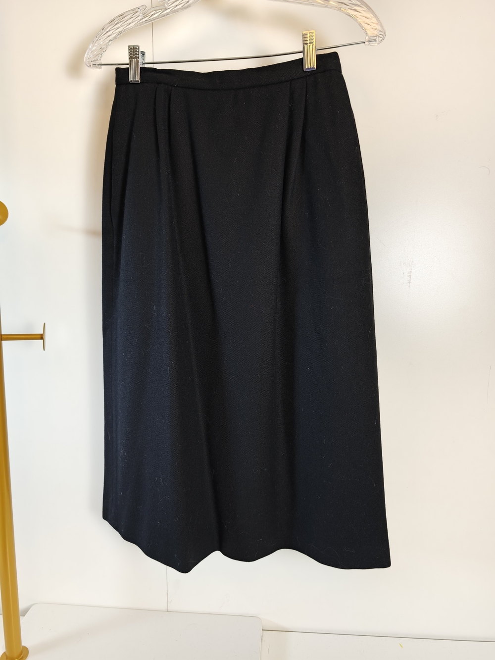 Vintage Versatile Wool Classic Black Midi Skirt - Timeless Office Staple Size 8